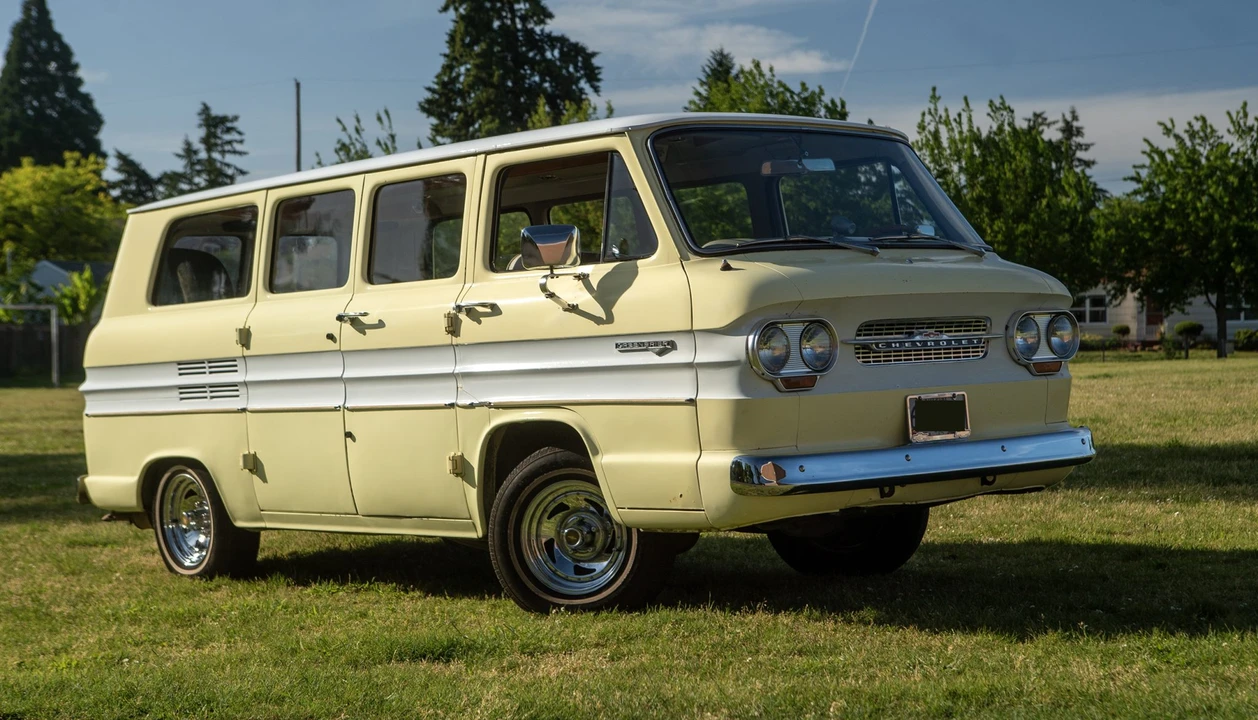 1965 Chevrolet Corvair Greenbrier & Corvan - Image 4 of 31