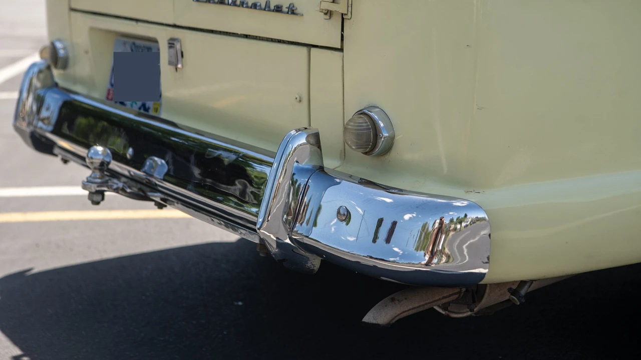 1965 Chevrolet Corvair Greenbrier & Corvan - Image 17 of 31