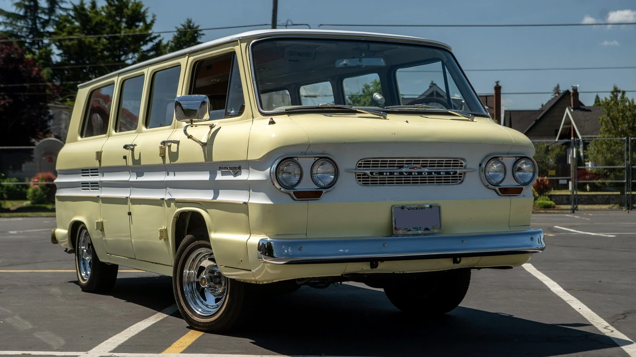 1965 Chevrolet Corvair Greenbrier & Corvan - Image 3 of 31