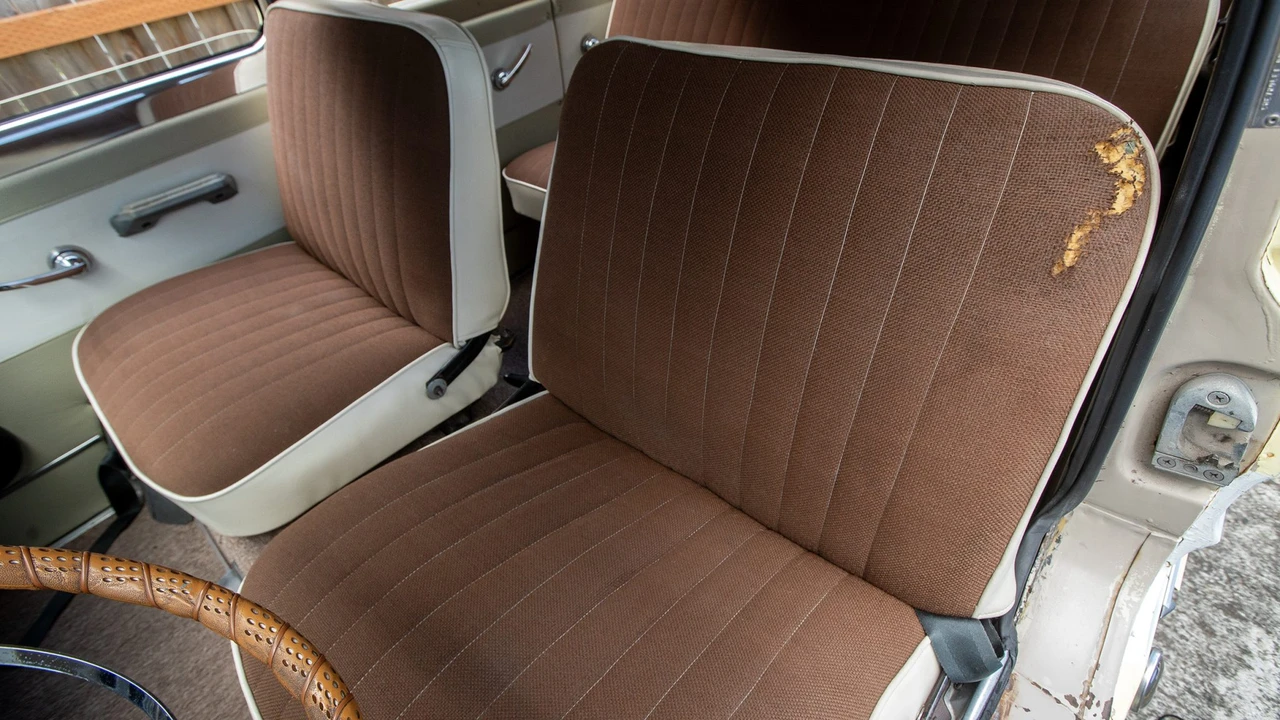 1965 Chevrolet Corvair Greenbrier & Corvan - Image 23 of 31