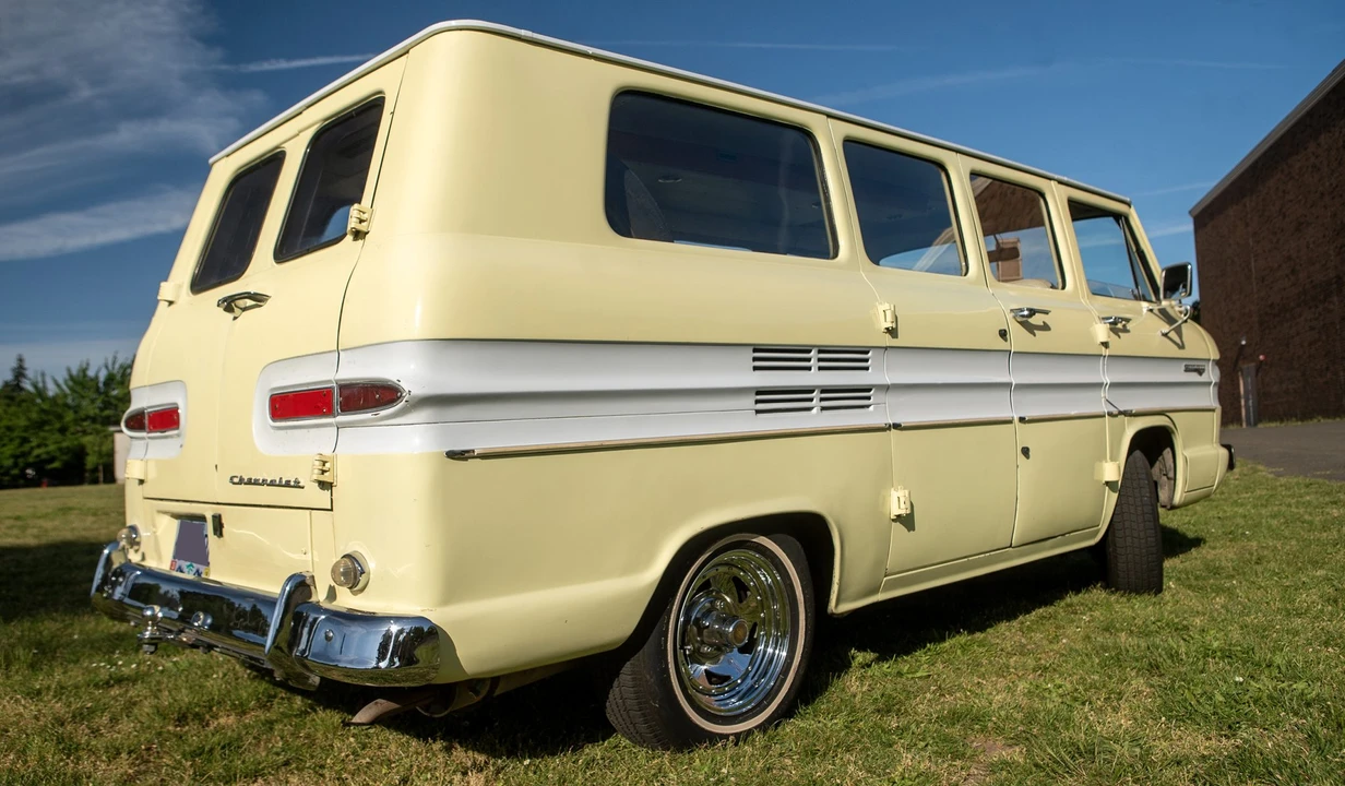1965 Chevrolet Corvair Greenbrier & Corvan - Image 6 of 31