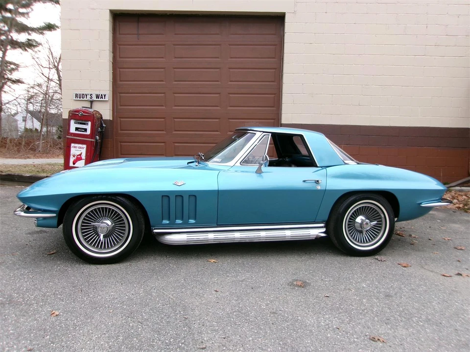1965 Chevrolet Corvette C2 - Image 3 of 31