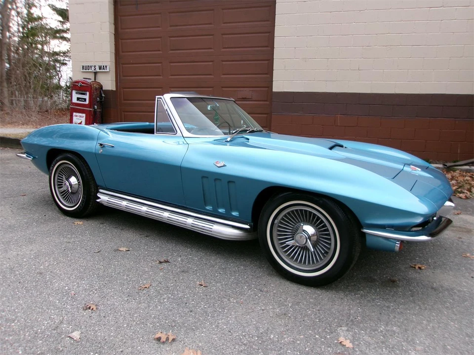 1965 Chevrolet Corvette C2 - Image 18 of 31