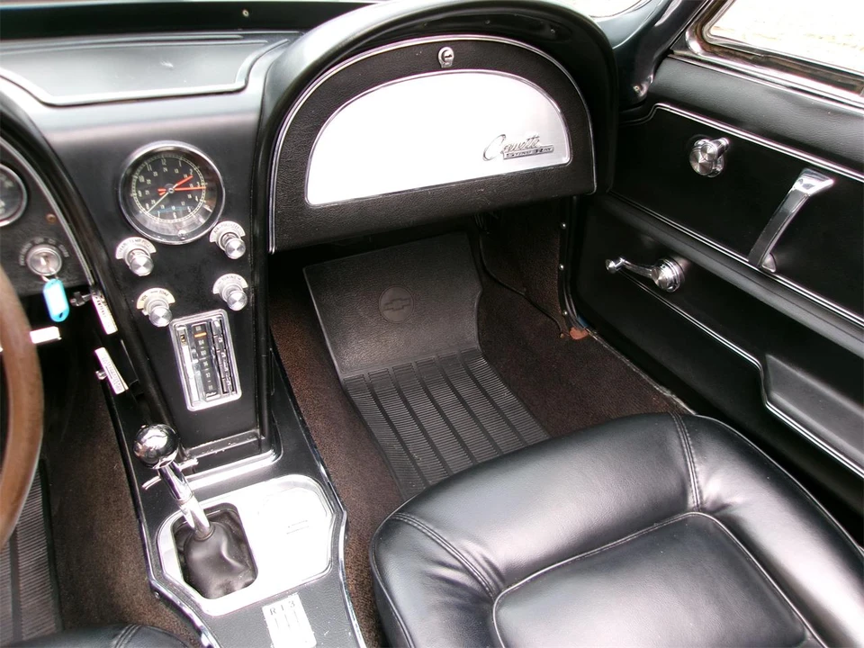 1965 Chevrolet Corvette C2 - Image 28 of 31