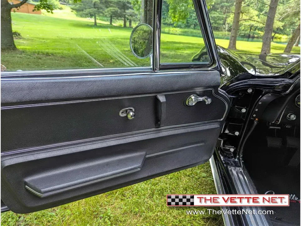 1965 Chevrolet Corvette C2 - Image 21 of 31