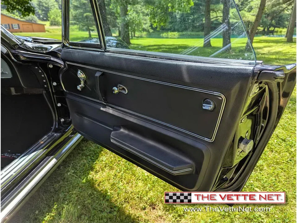 1965 Chevrolet Corvette C2 - Image 24 of 31