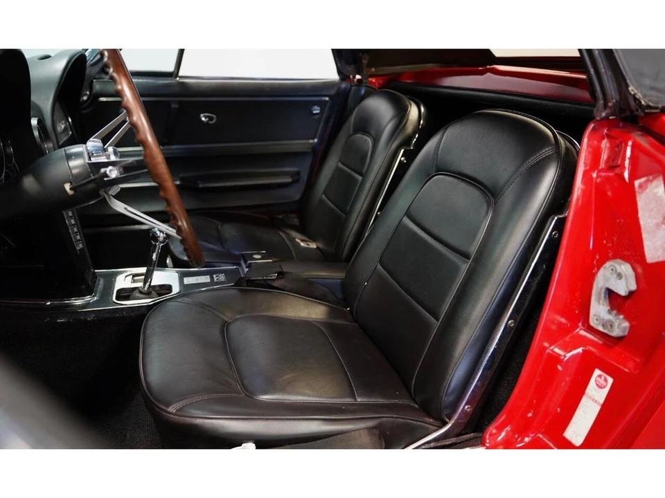 1965 Chevrolet Corvette C2 - Image 6 of 16