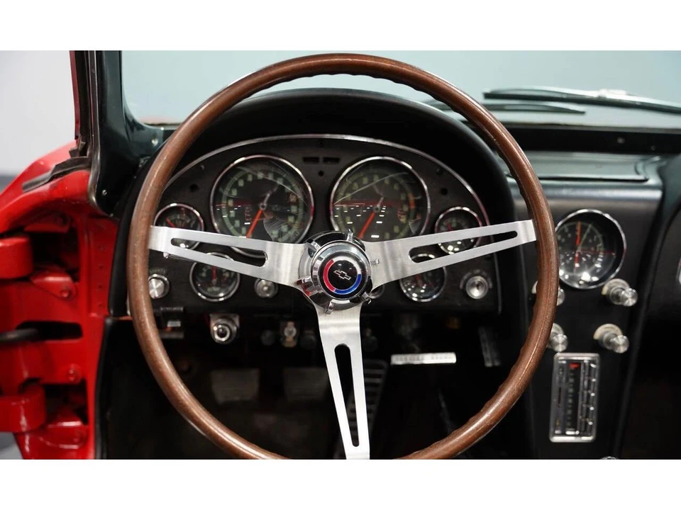 1965 Chevrolet Corvette C2 - Image 7 of 16
