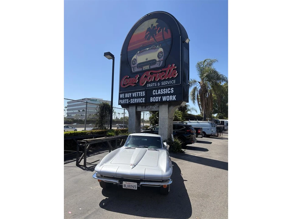 1965 Chevrolet Corvette C2 - Image 12 of 31