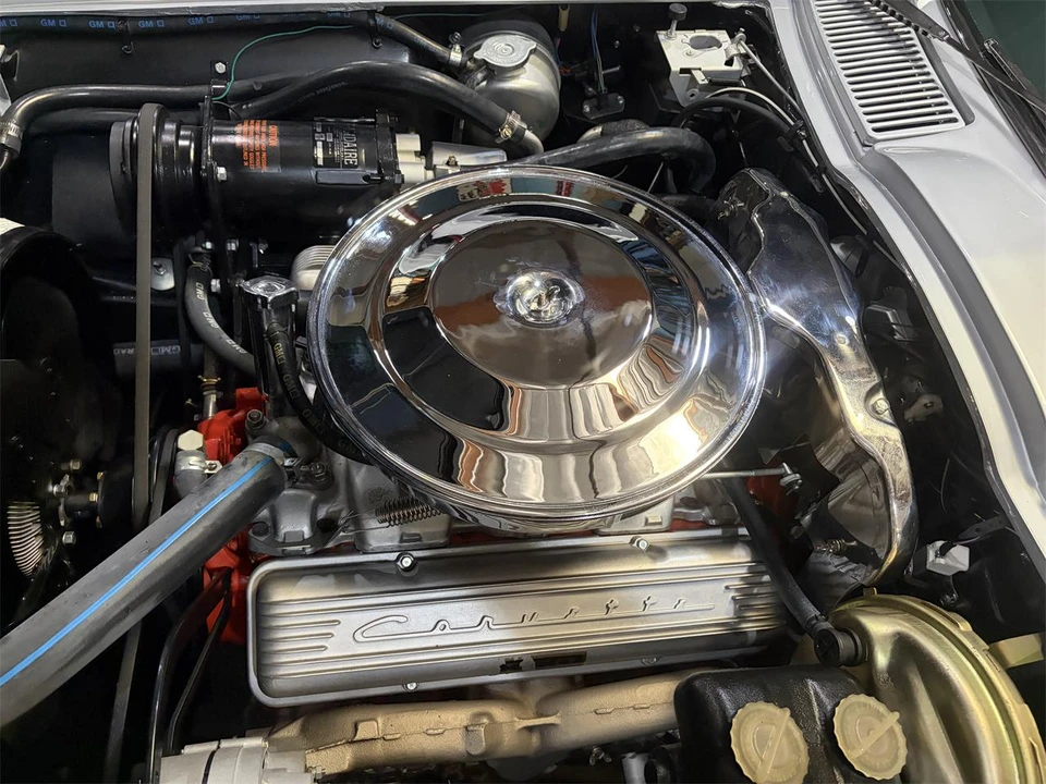 1965 Chevrolet Corvette C2 - Image 21 of 31