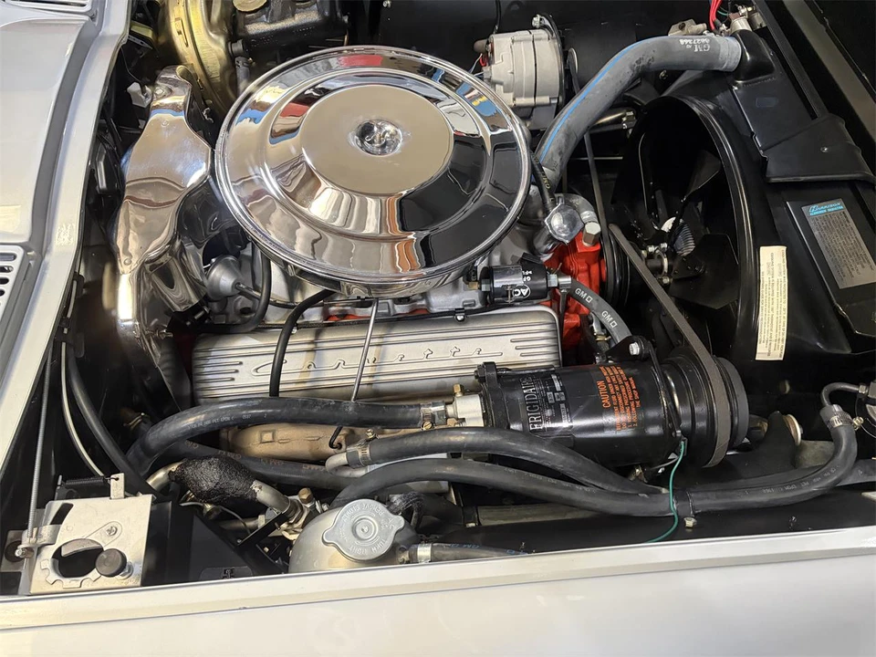 1965 Chevrolet Corvette C2 - Image 24 of 31