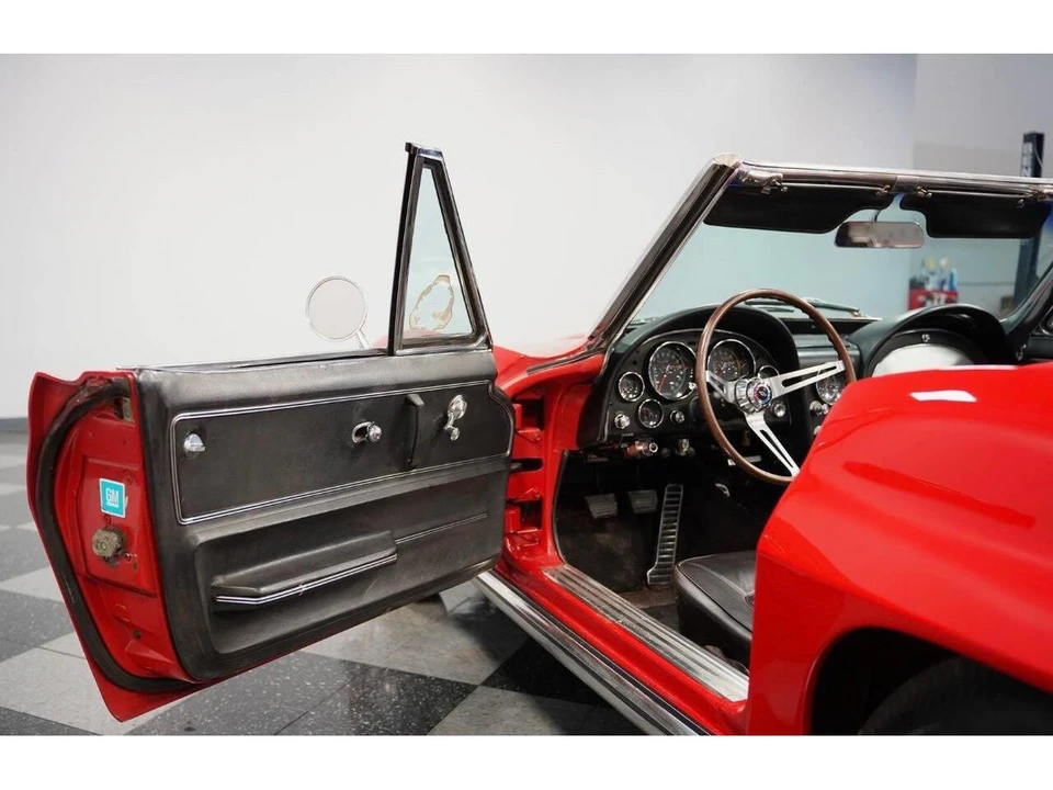 1965 Chevrolet Corvette C2 - Image 5 of 16