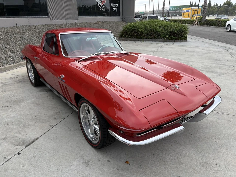 1965 Chevrolet Corvette C2 - Image 14 of 31