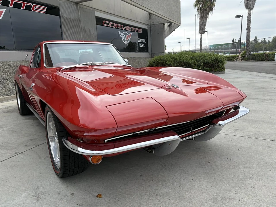 1965 Chevrolet Corvette C2 - Image 15 of 31