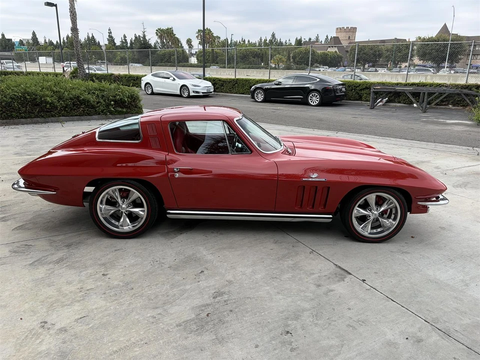 1965 Chevrolet Corvette C2 - Image 16 of 31