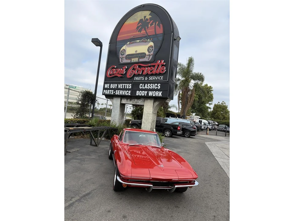 1965 Chevrolet Corvette C2 - Image 19 of 31