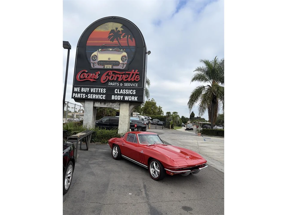 1965 Chevrolet Corvette C2 - Image 20 of 31