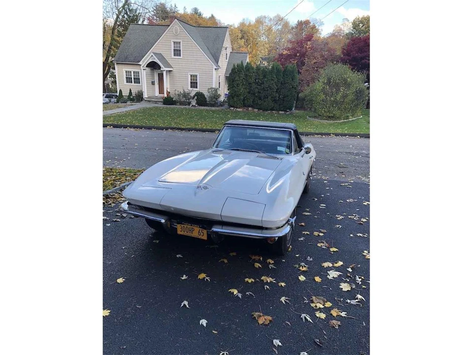 1965 Chevrolet Corvette C2 - Image 2 of 5