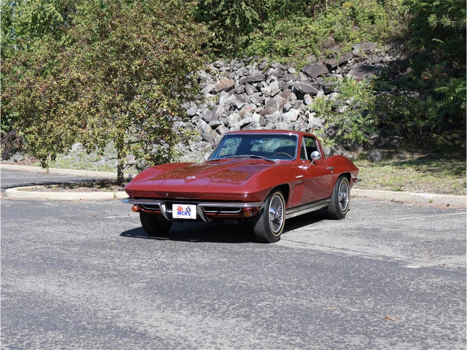 1965 Chevrolet Corvette C2 - Image 5 of 31