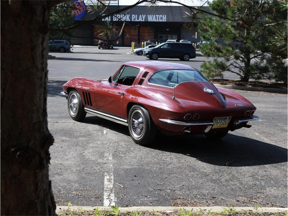 1965 Chevrolet Corvette C2 - Image 22 of 31