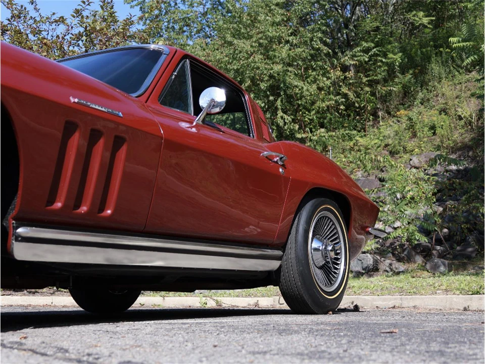 1965 Chevrolet Corvette C2 - Image 20 of 31