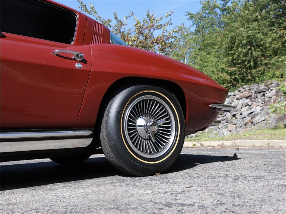 1965 Chevrolet Corvette C2 - Image 23 of 31