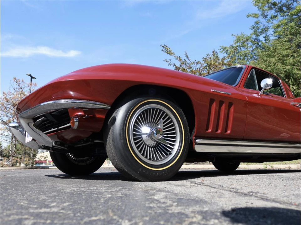 1965 Chevrolet Corvette C2 - Image 19 of 31