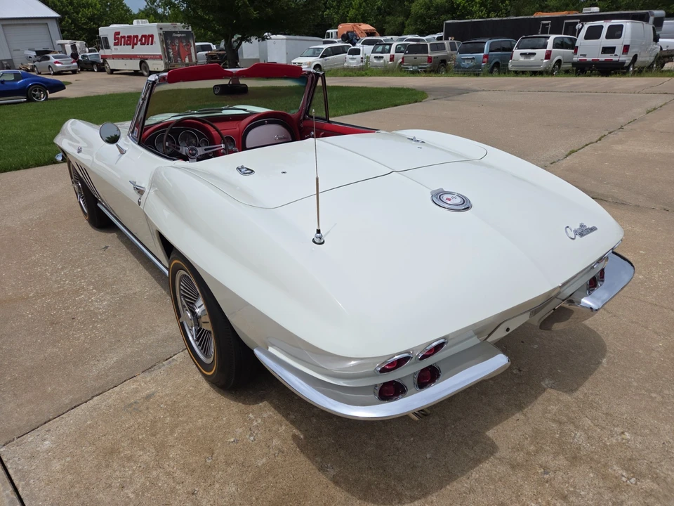 1965 Chevrolet Corvette C2 - Image 28 of 31