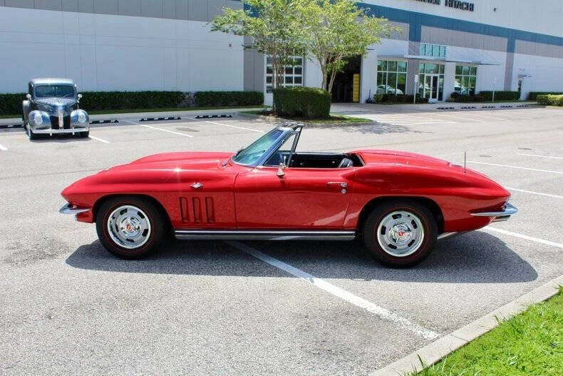 1965 Chevrolet Corvette C2 - Image 25 of 31