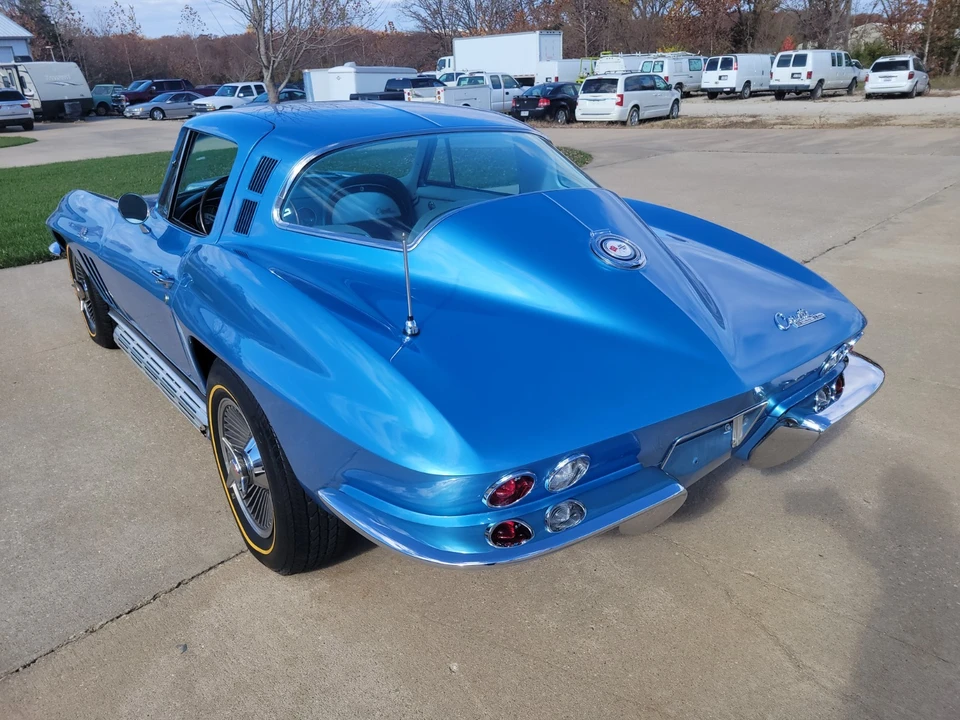 1965 Chevrolet Corvette C2 - Image 15 of 31