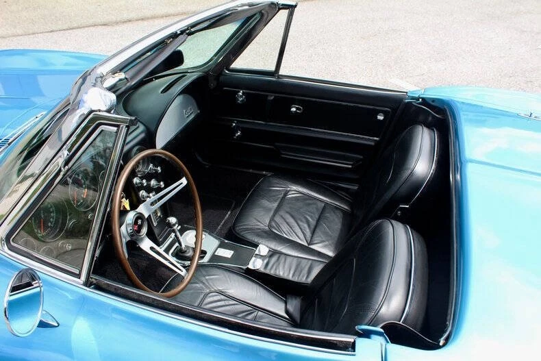 1965 Chevrolet Corvette C2 - Image 30 of 31