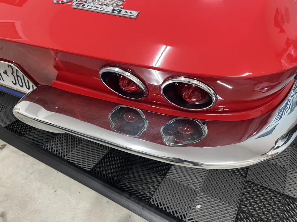 1965 Chevrolet Corvette C2 - Image 25 of 31