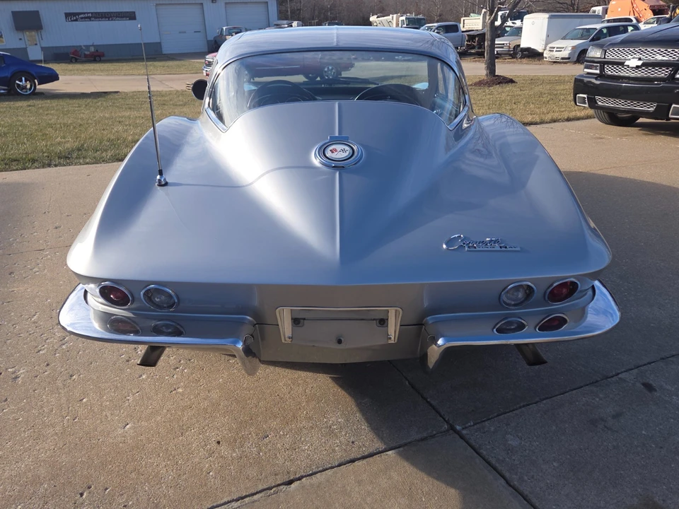 1965 Chevrolet Corvette C2 - Image 10 of 21