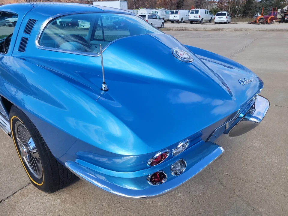1965 Chevrolet Corvette C2 - Image 18 of 31