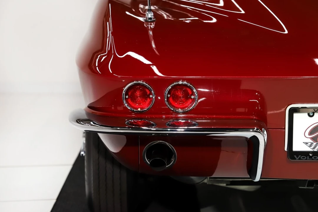 1965 Chevrolet Corvette C2 - Image 27 of 31