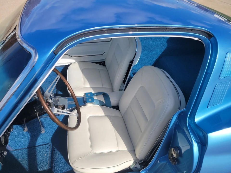 1965 Chevrolet Corvette C2 - Image 21 of 31