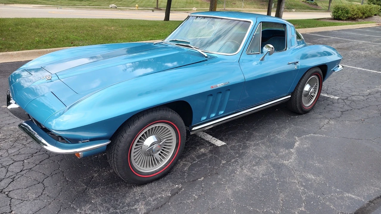 1965 Chevrolet Corvette C2 - Image 2 of 21