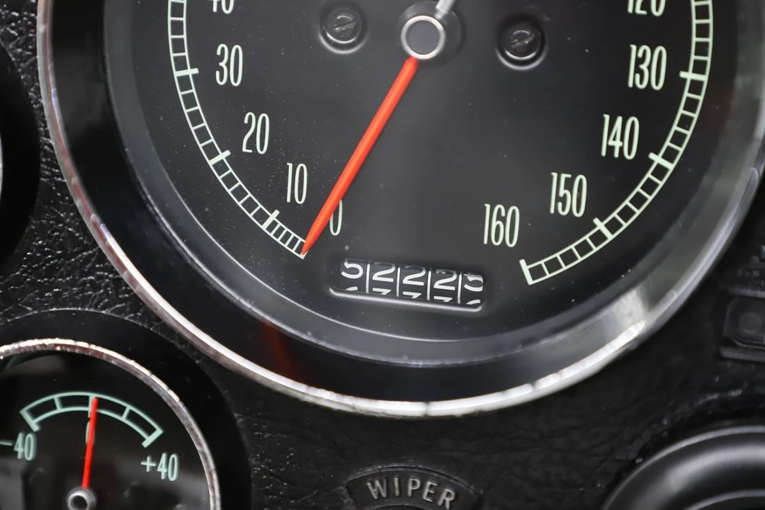 1965 Chevrolet Corvette C2 - Image 4 of 31