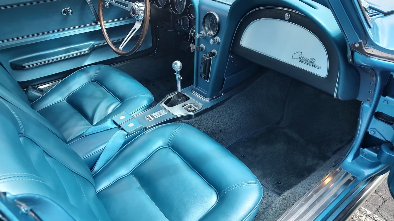 1965 Chevrolet Corvette C2 - Image 15 of 21
