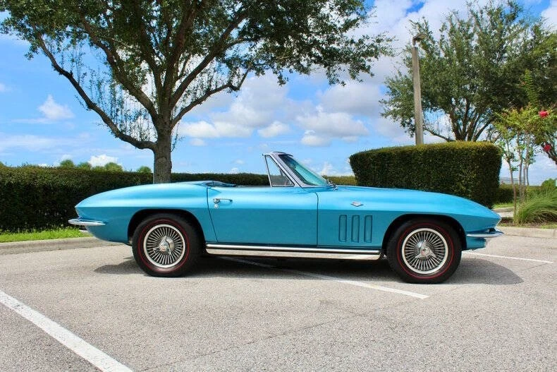 1965 Chevrolet Corvette C2 - Image 2 of 31