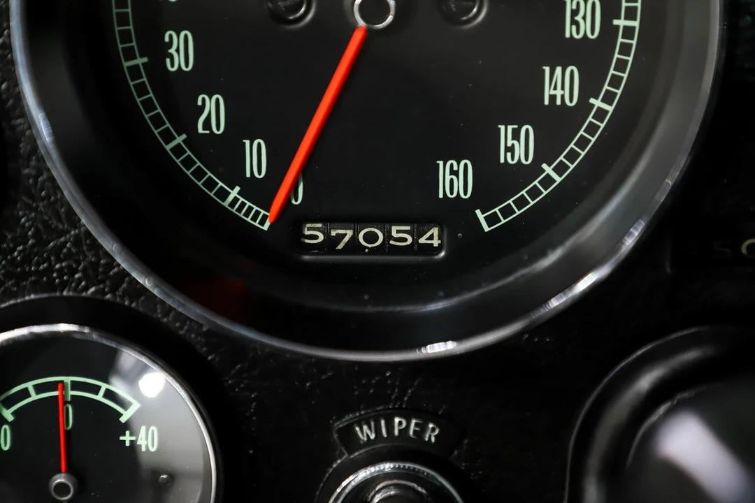 1965 Chevrolet Corvette C2 - Image 3 of 31