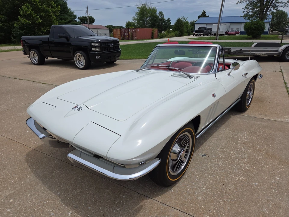 1965 Chevrolet Corvette C2 - Image 20 of 31