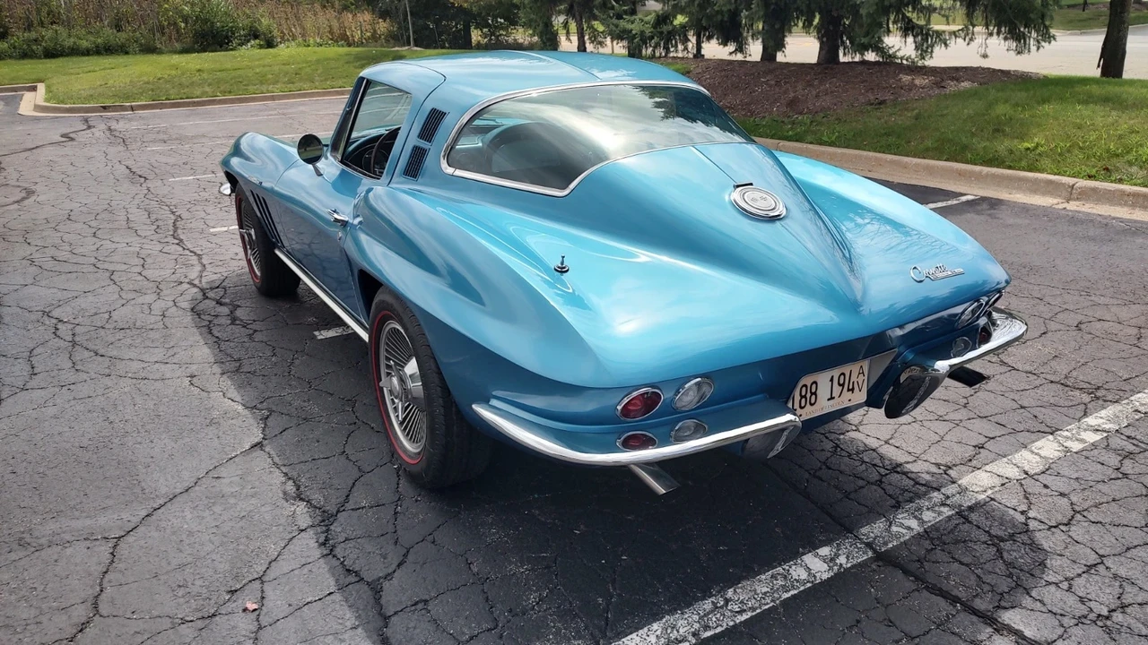 1965 Chevrolet Corvette C2 - Image 9 of 21