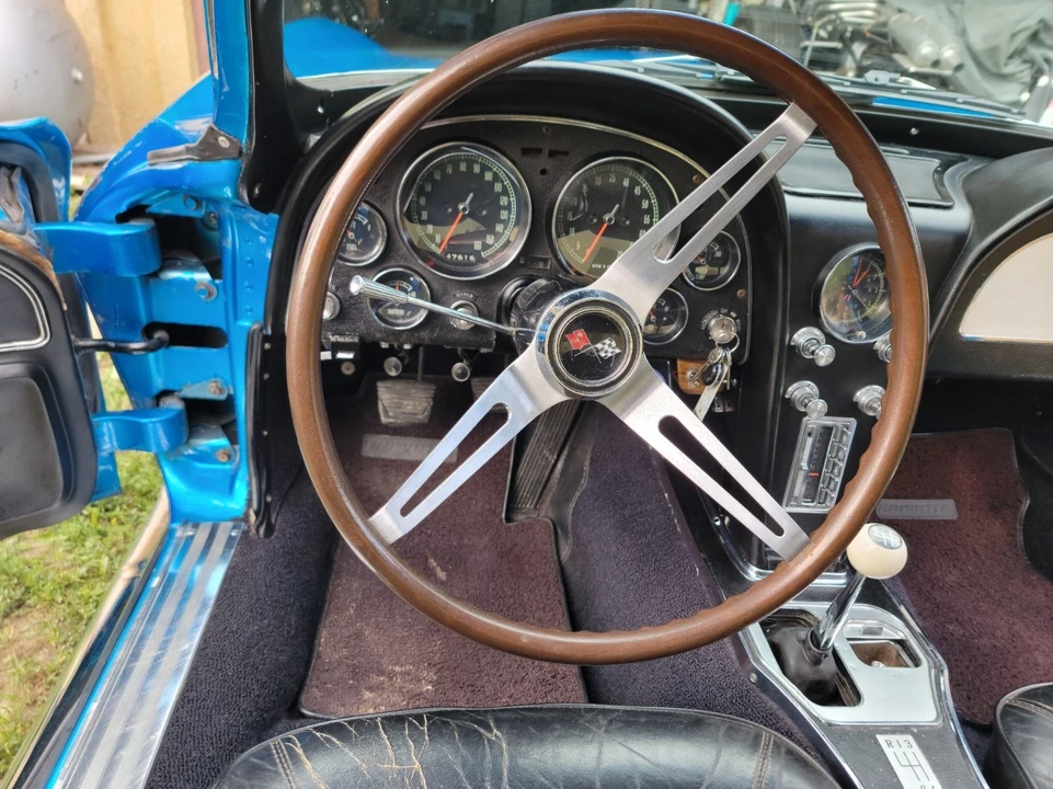 1965 Chevrolet Corvette C2 - Image 18 of 31