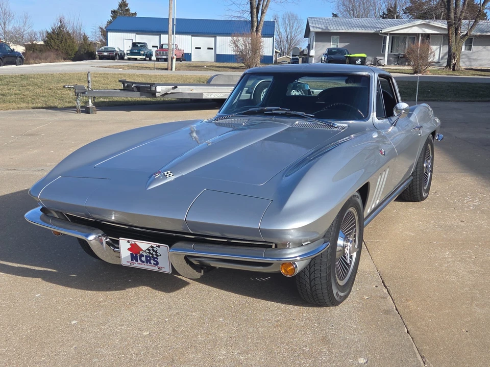 1965 Chevrolet Corvette C2 - Image 2 of 21