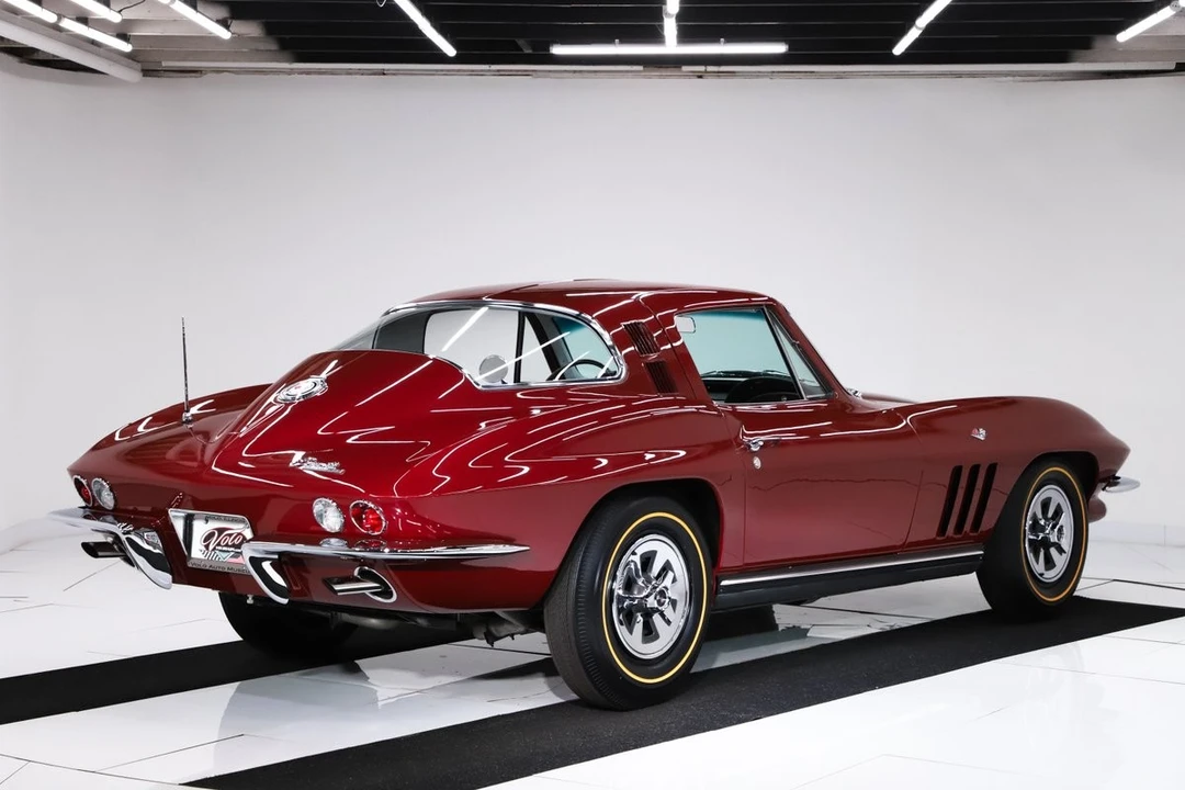 1965 Chevrolet Corvette C2 - Image 19 of 31