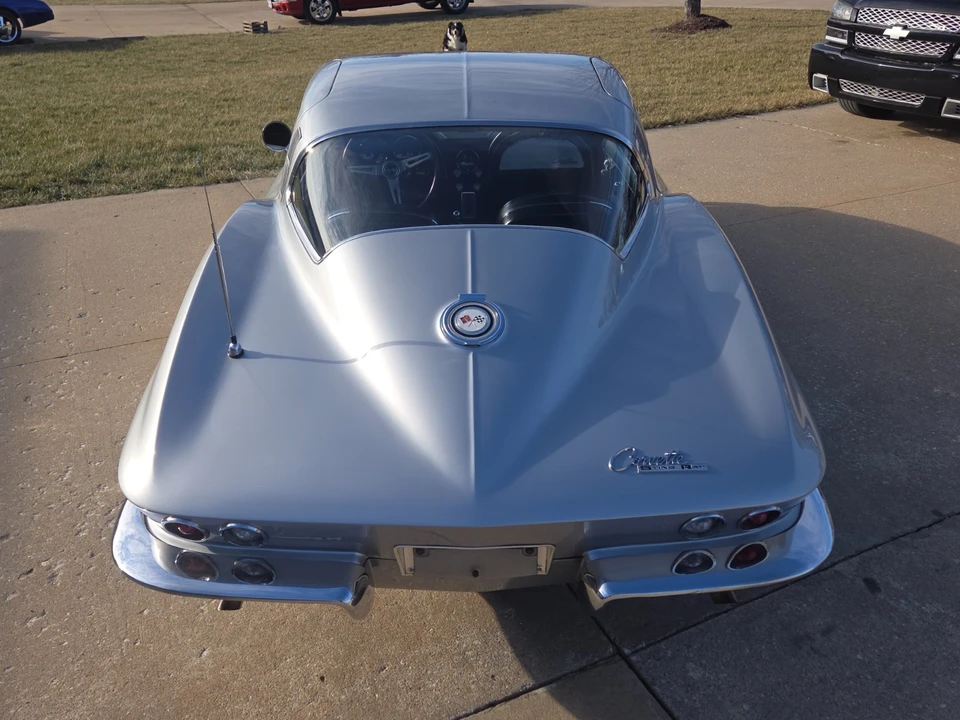 1965 Chevrolet Corvette C2 - Image 11 of 21