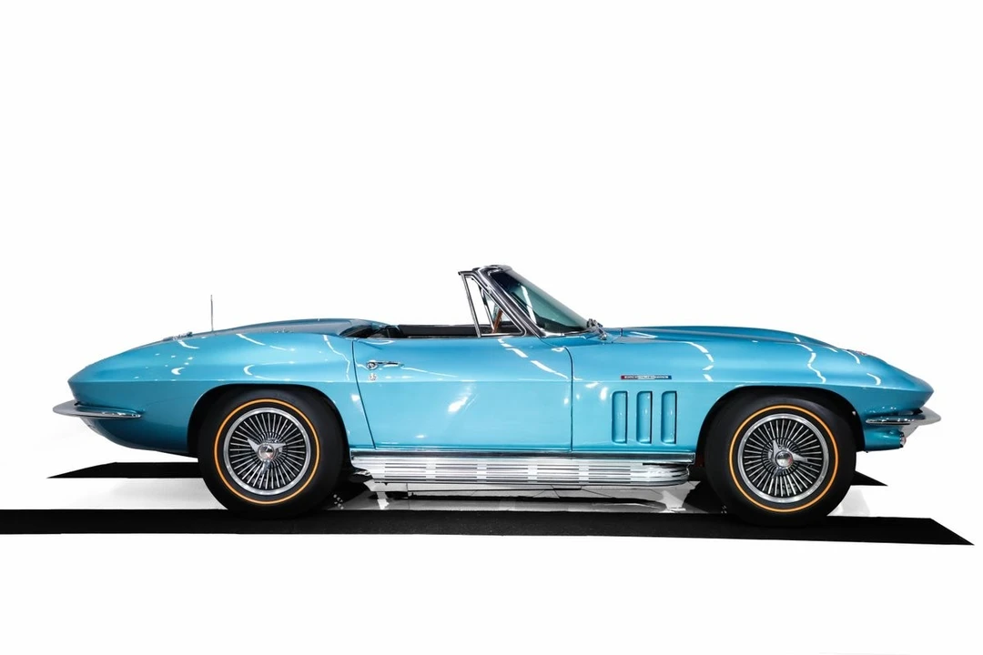 1965 Chevrolet Corvette C2 - Image 15 of 31