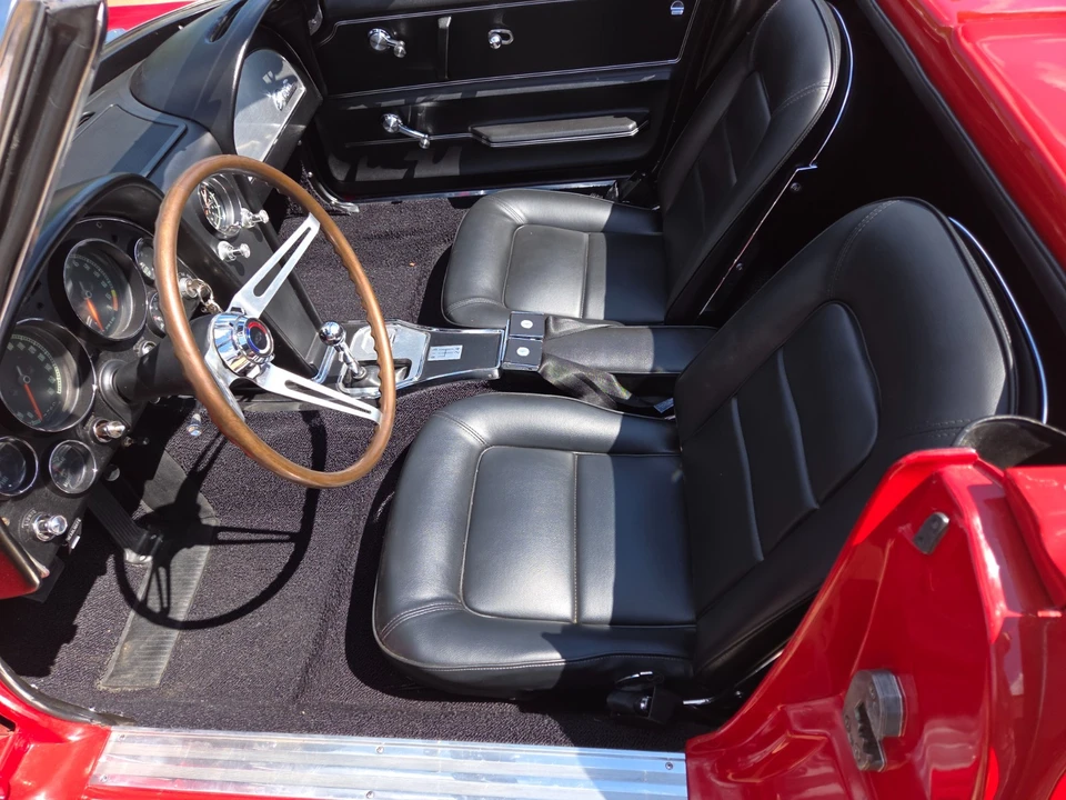 1965 Chevrolet Corvette C2 - Image 19 of 31