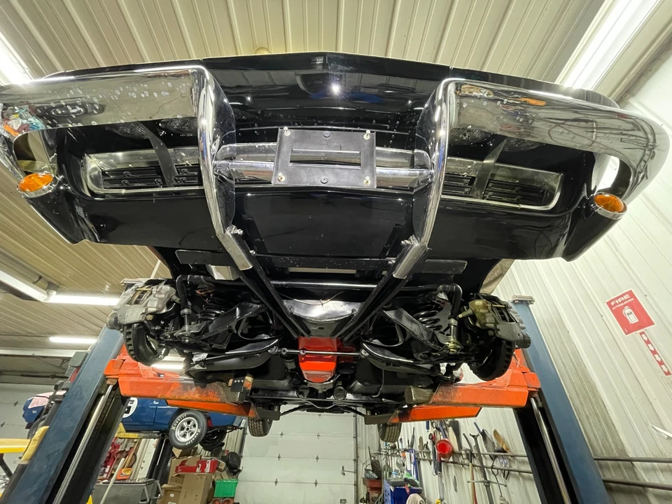 1965 Chevrolet Corvette C2 - Image 24 of 31